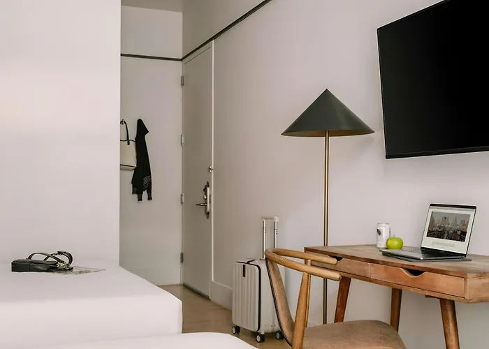 Duane Street Hotel Tribeca, Sonder