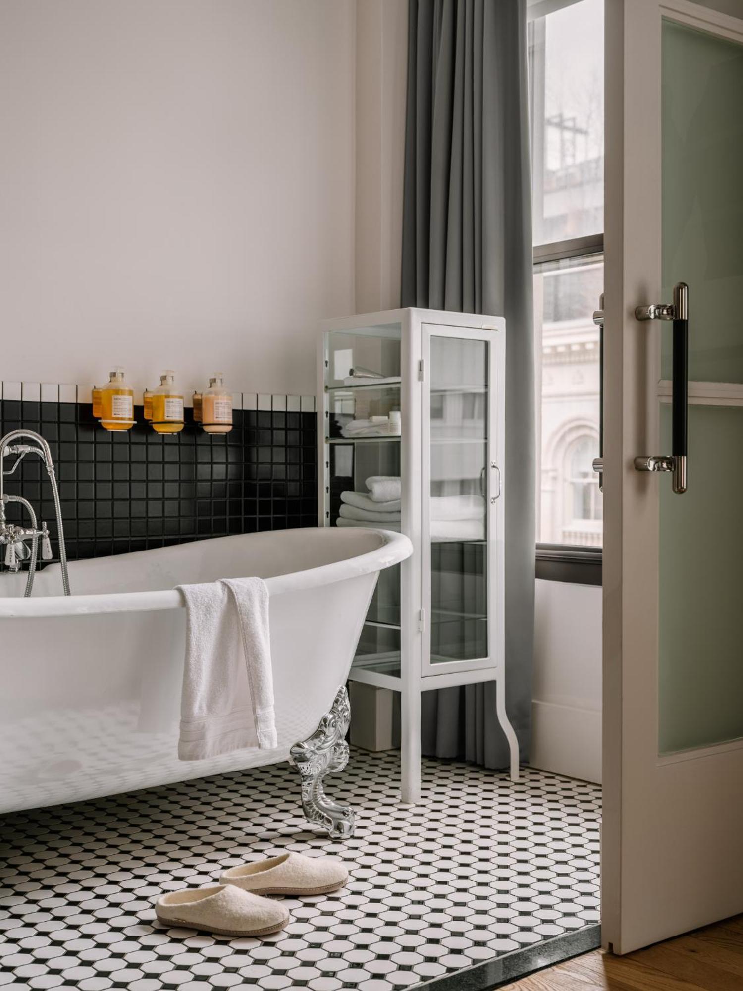 Duane Street Hotel Tribeca, Sonder Hotel 4*